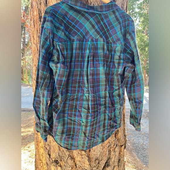 Eddie Bauer Women’s Blue and Green Button Down Flannel Large - Picture 3 of 3